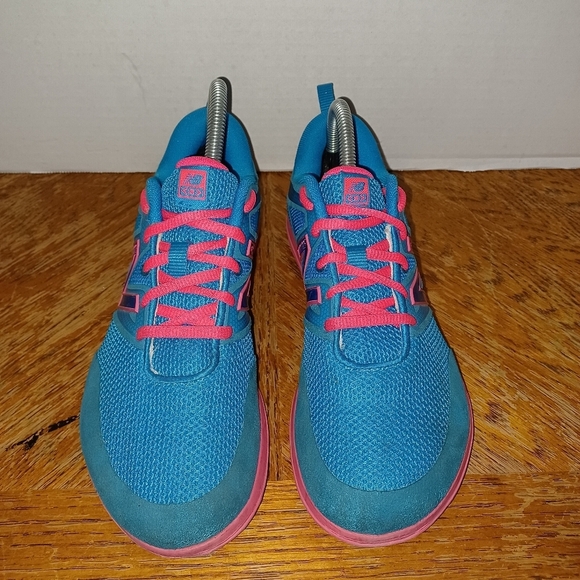 NEW BALANCE Minimus Running shoe womans size 8 Sky Blue And Pink. (67 Box 9) - Picture 7 of 10
